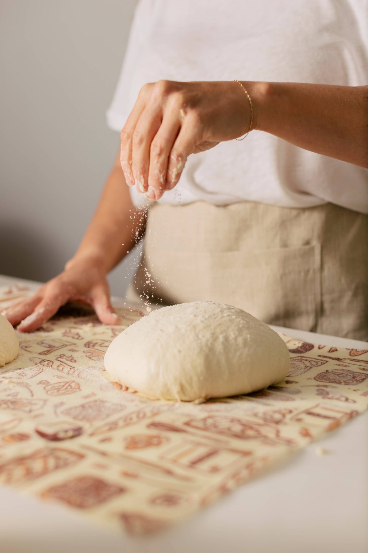 Bees Wrap Reusable Beeswax Food Wrap Roll - Bakery Lane