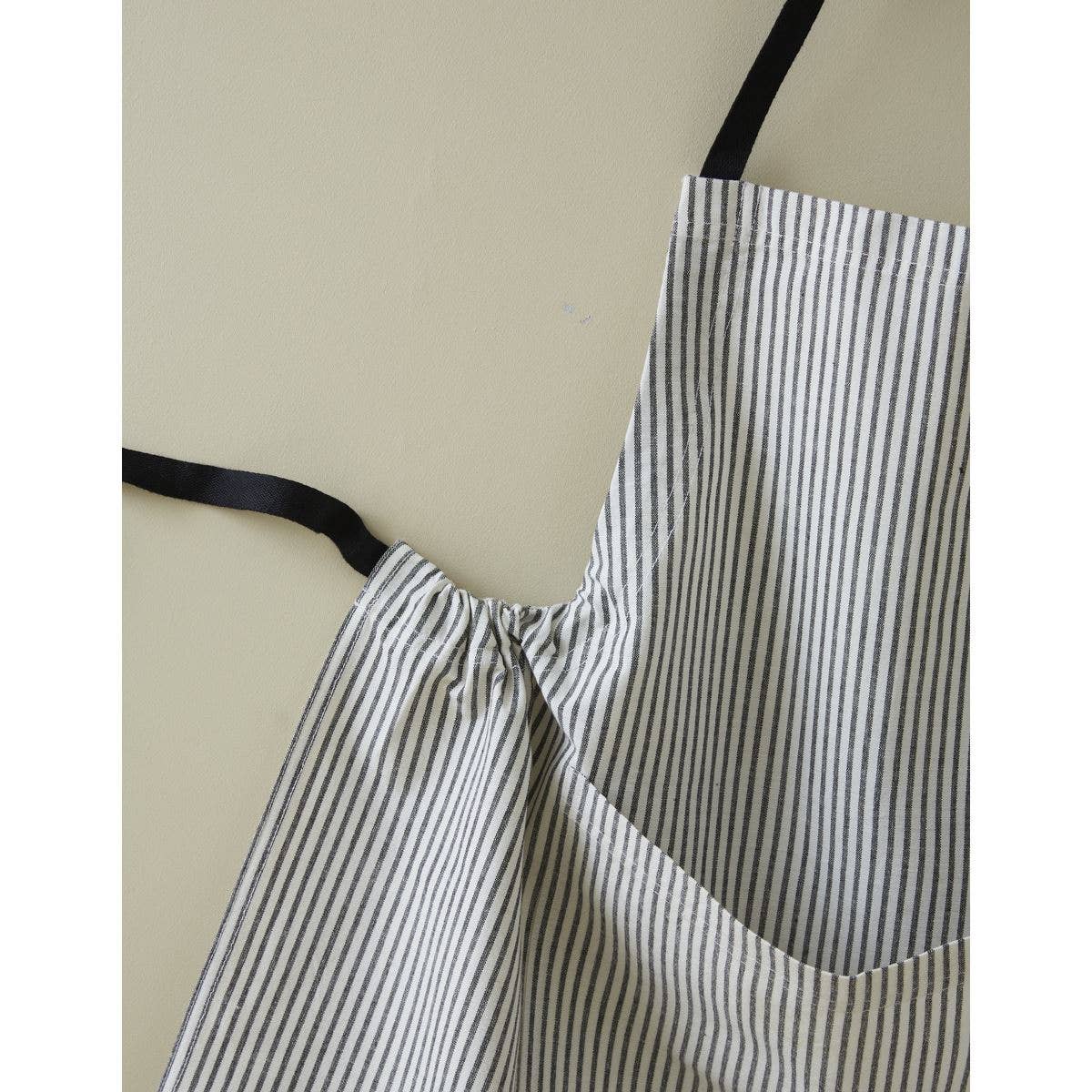Aux petit oignons triped apron