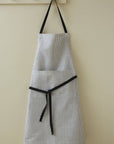 Aux petit oignons triped apron