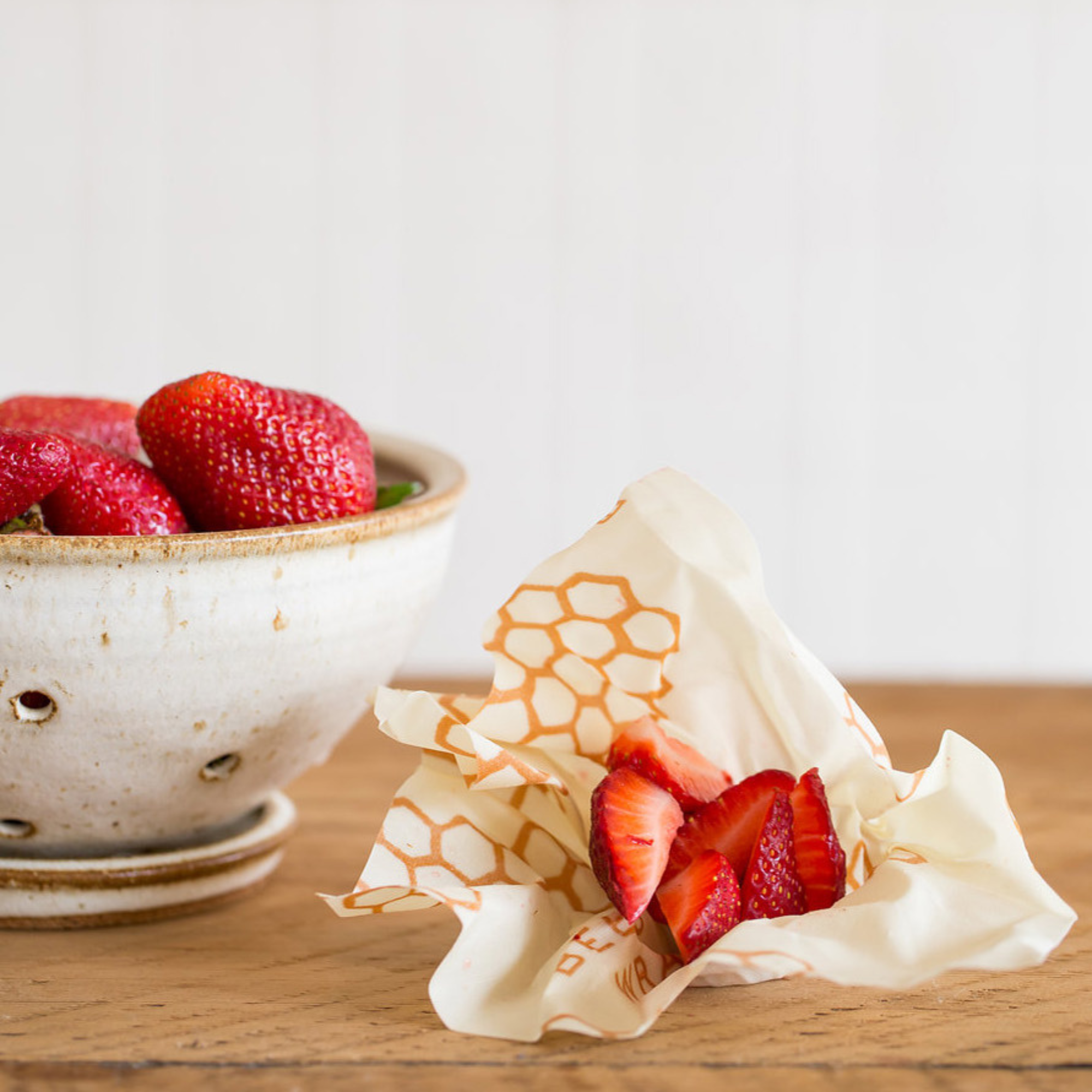 Bee's Wrap - Medium Wrap - Honeycomb