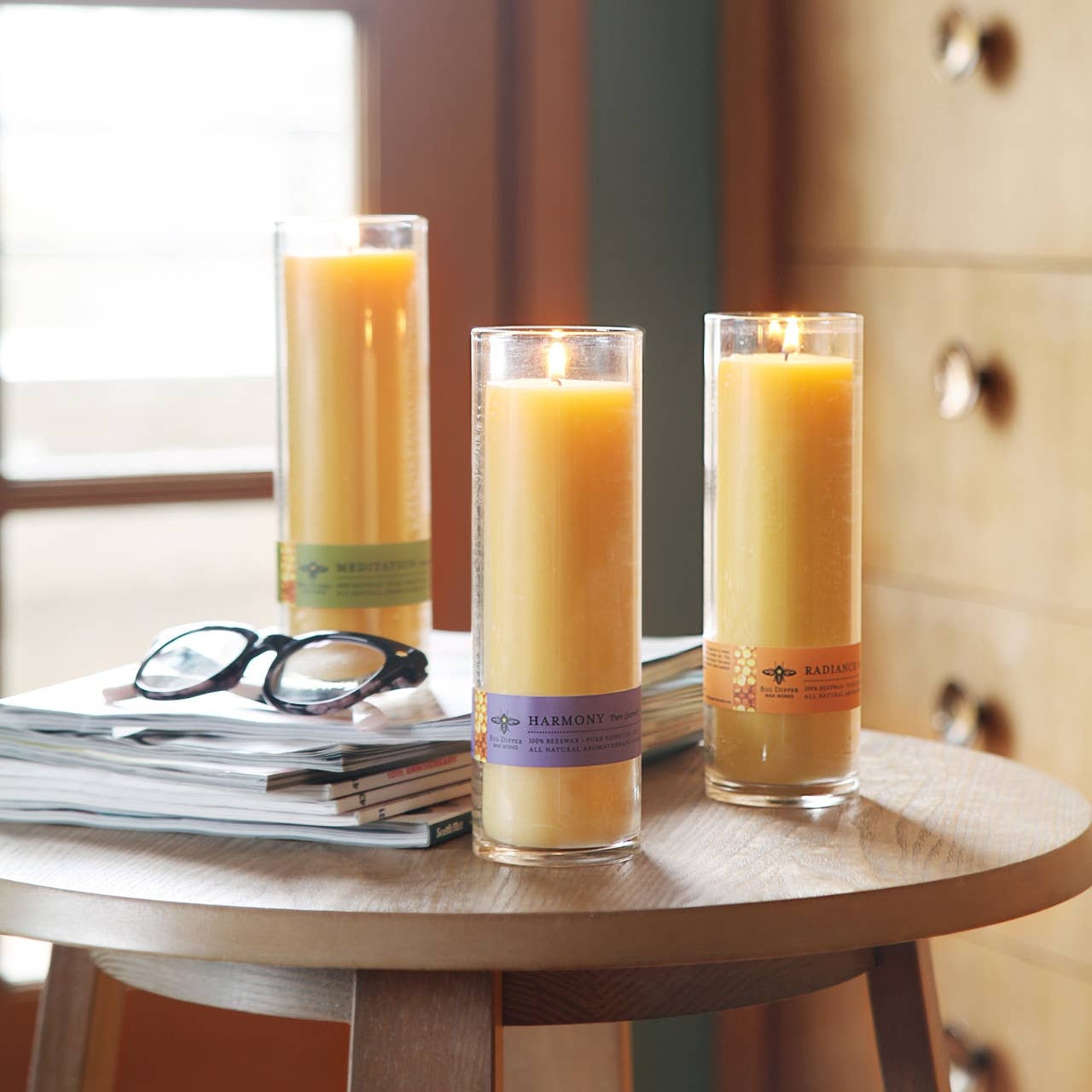 Sanctuary Glass Candle – 100% Pure Beeswax – 90 Hour Burn