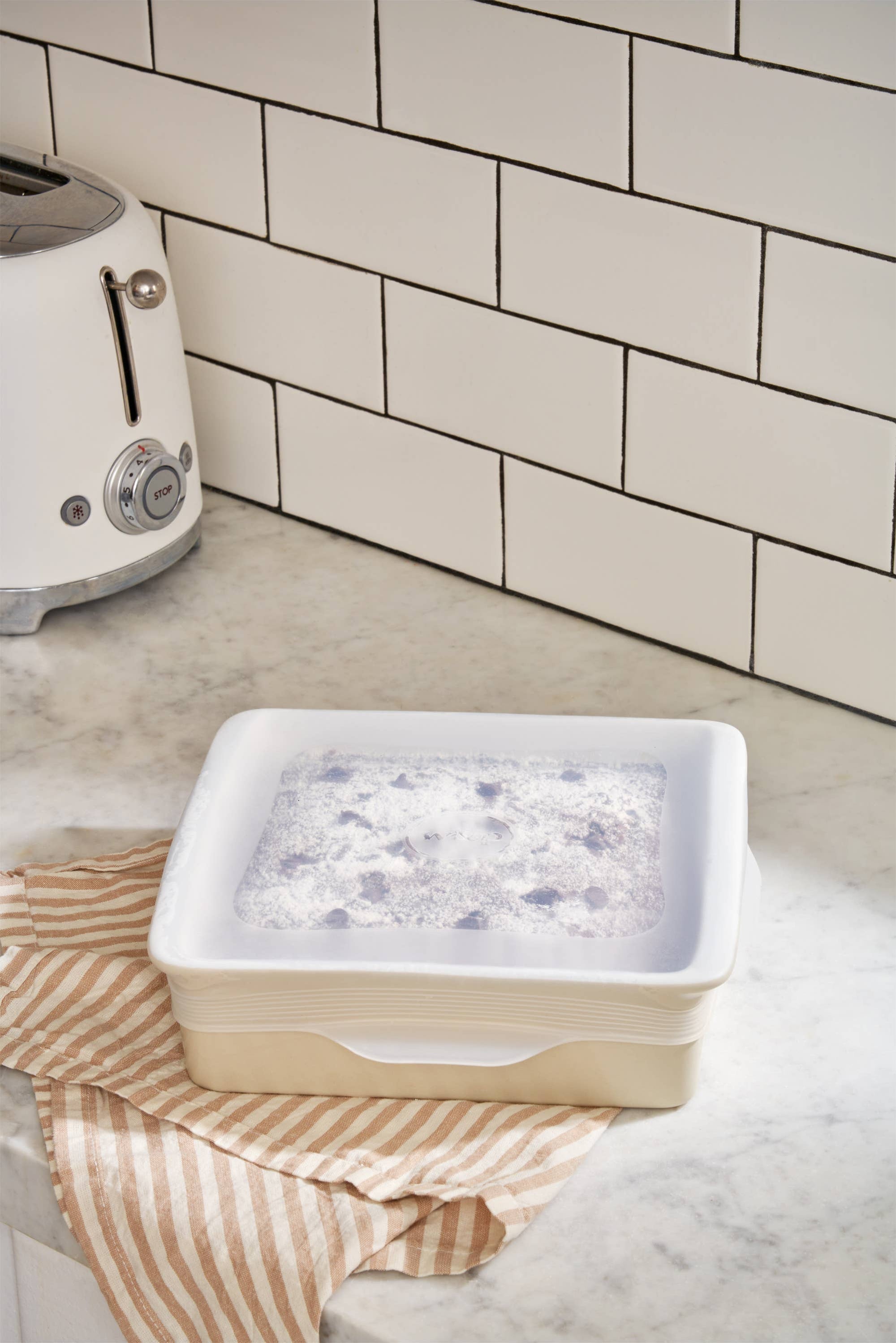 W&amp;P - Reusable Silicone Stretch Brownie Baking Lids - Set of 2