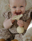 Natural rubber Rattle Daisy - Yellow