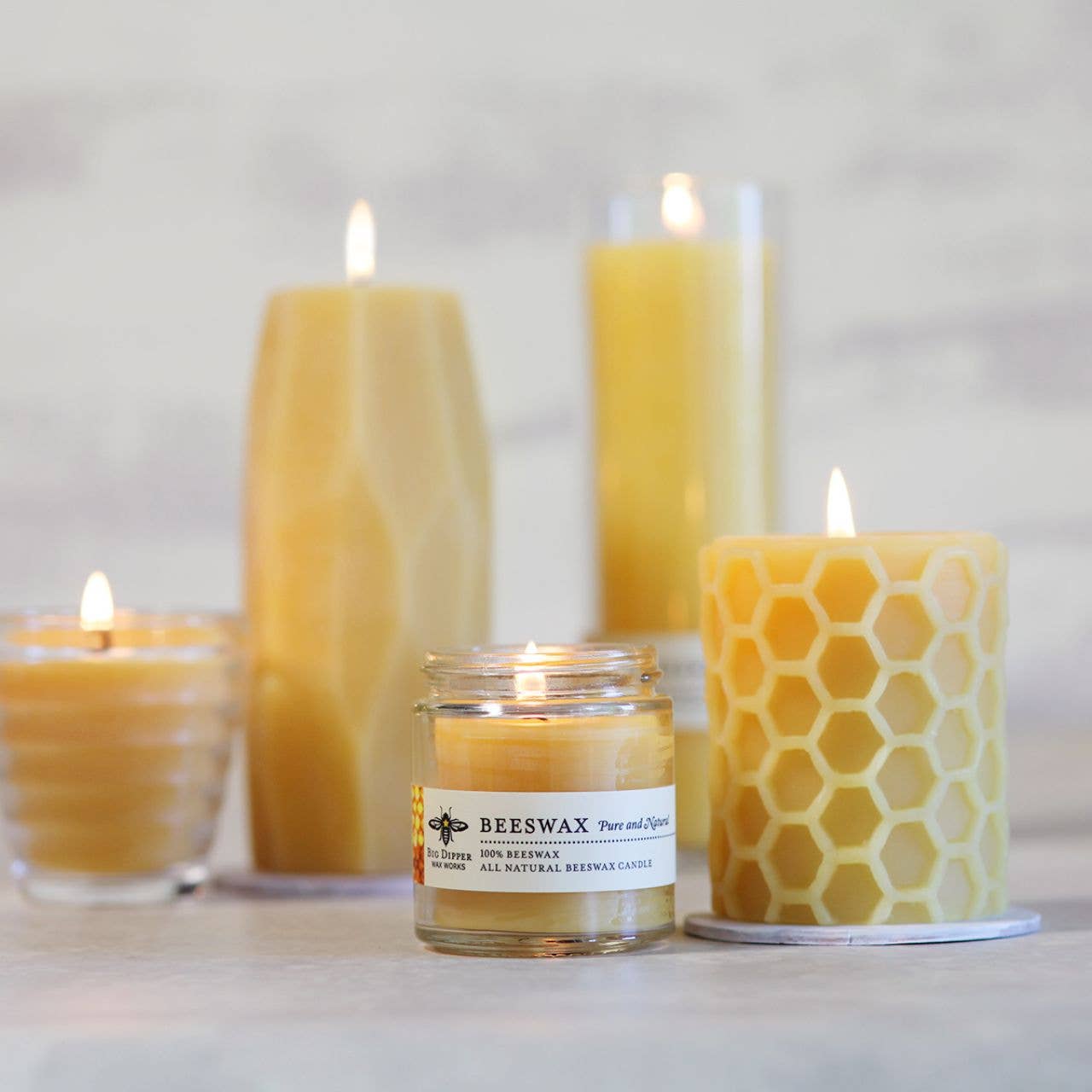 Apothecary Glass Candle – 100% Pure Beeswax – 25 Hour Burn