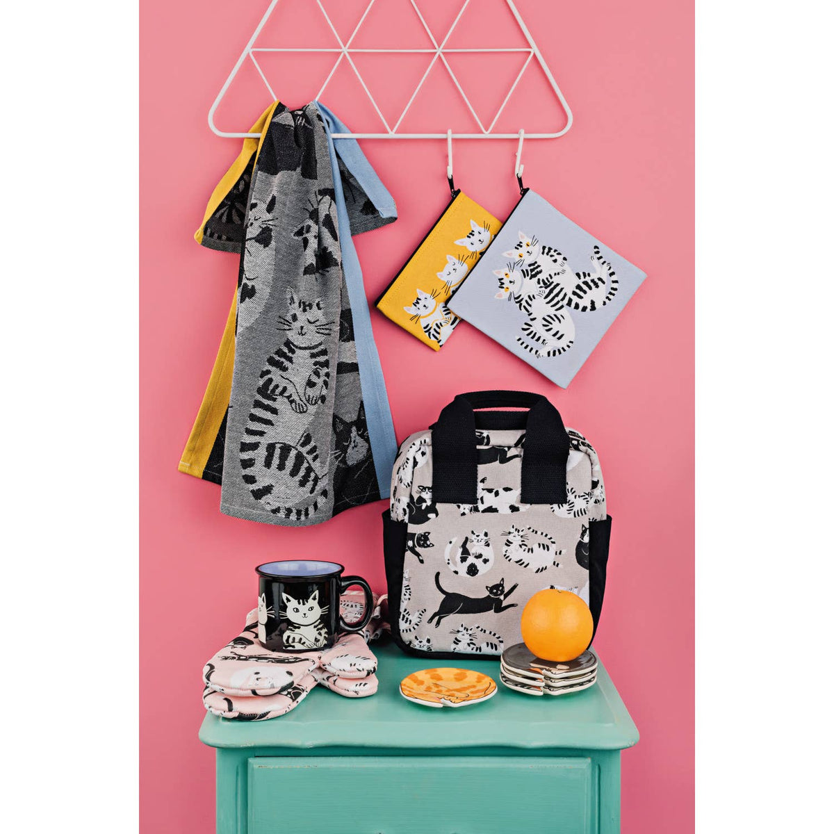 Meow &amp; Furever Snack Bags Set of 2 assorted