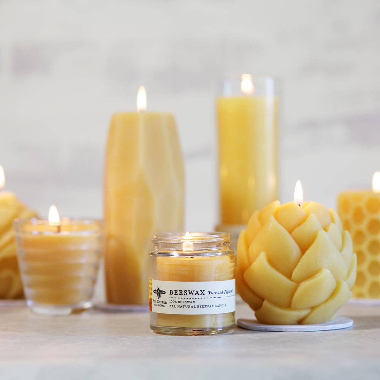 Apothecary Glass Candle – 100% Pure Beeswax – 25 Hour Burn